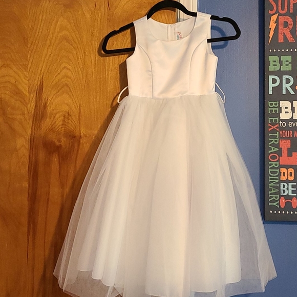 Formal Dress - Picture 1 of 4